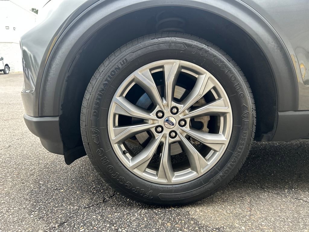 Used 2020 Ford Explorer XLT w/ Equipment Group 202A image 6