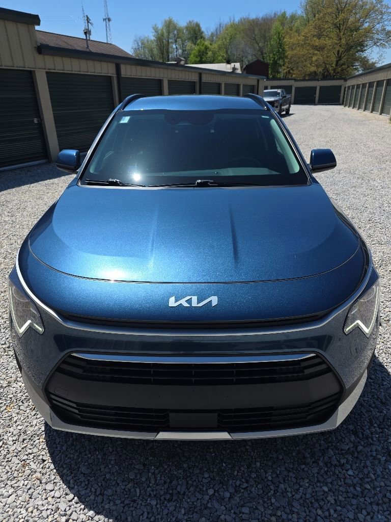 Used 2025 Kia Niro EX FWD image 9
