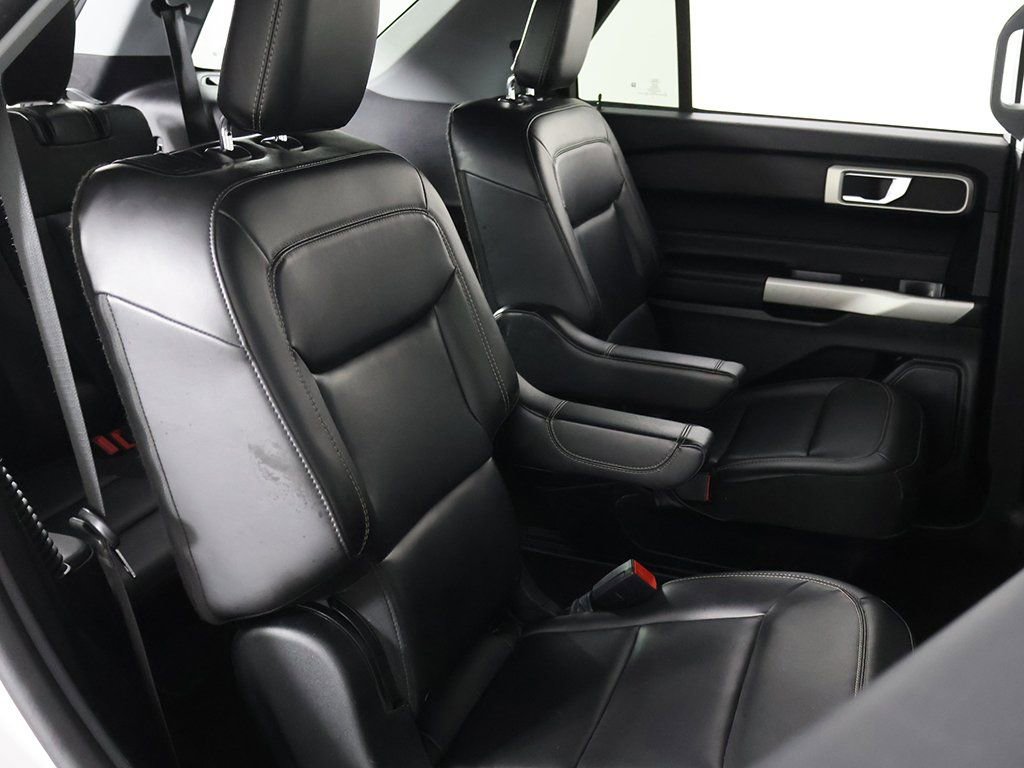 Used 2022 Ford Explorer XLT w/ Equipment Group 202A image 33