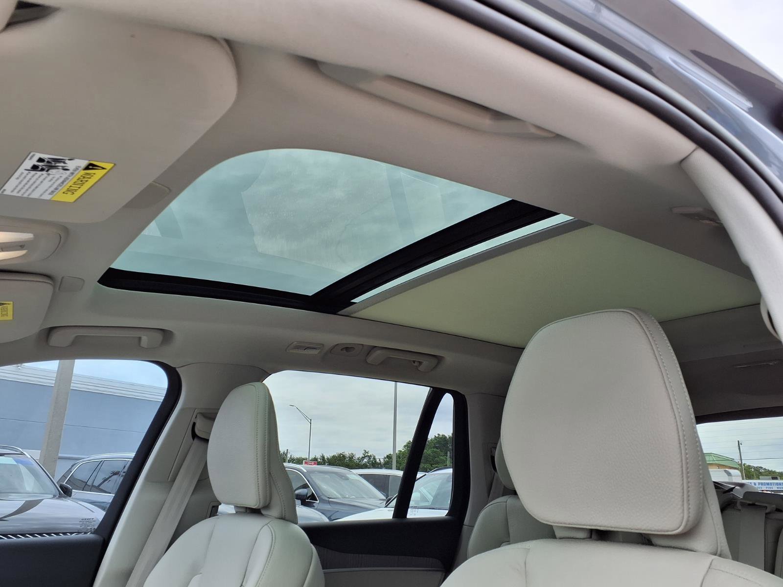 Used 2023 Volvo XC90 B6 Plus w/ Protection Package Premier AWD/4WD image 25