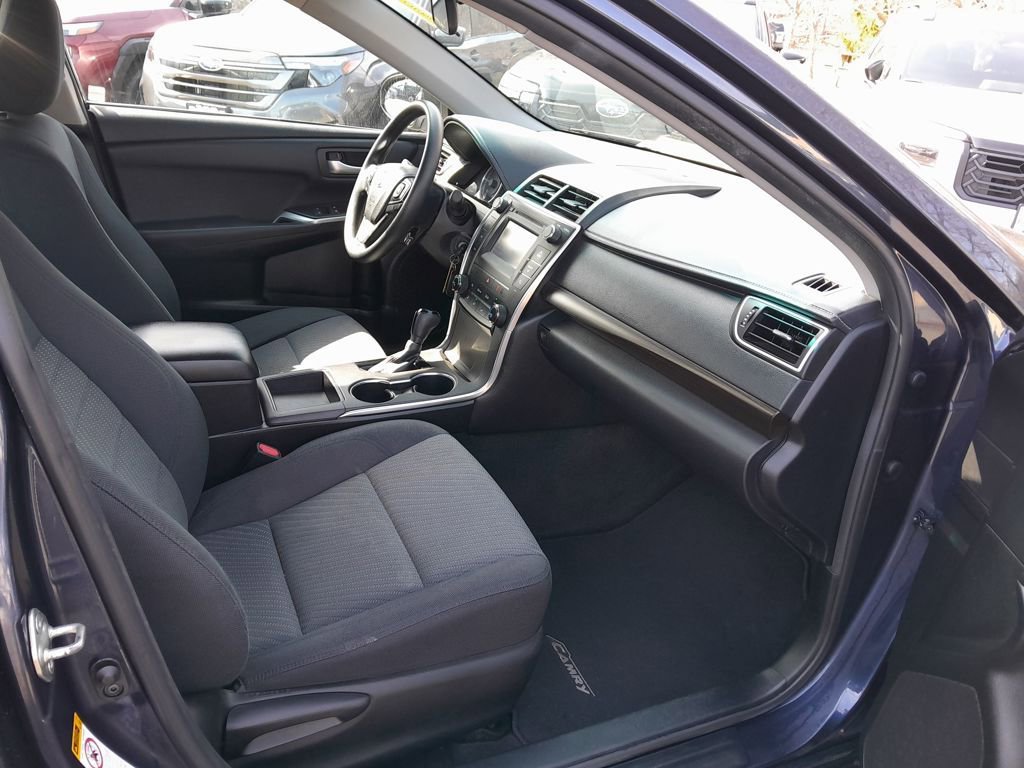 Used 2016 Toyota Camry LE image 35