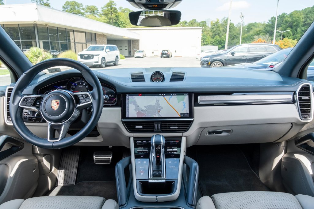 Used 2020 Porsche Cayenne S w/ Premium Package AWD/4WD image 18