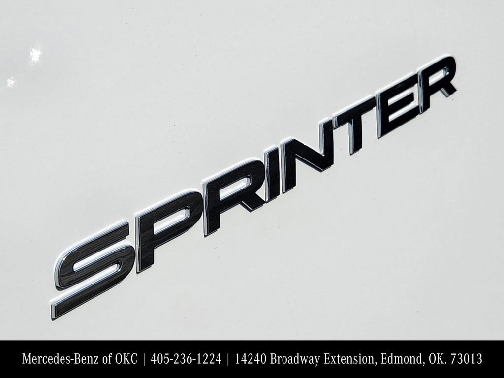 Used 2025 Mercedes-Benz Sprinter 2500 image 9