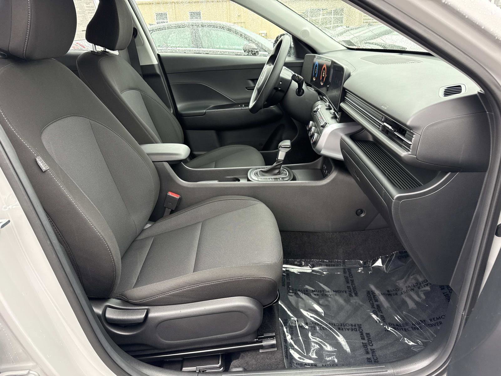 Certified 2024 Hyundai Kona SE image 19