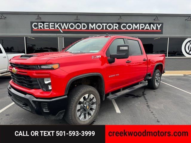 Used 2025 Chevrolet Silverado 2500 Custom w/ Custom Value Package image 1