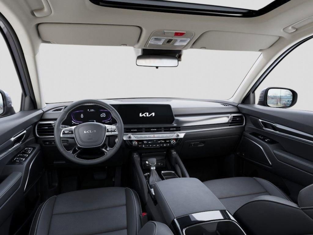 Used 2025 Kia Telluride S AWD/4WD image 14