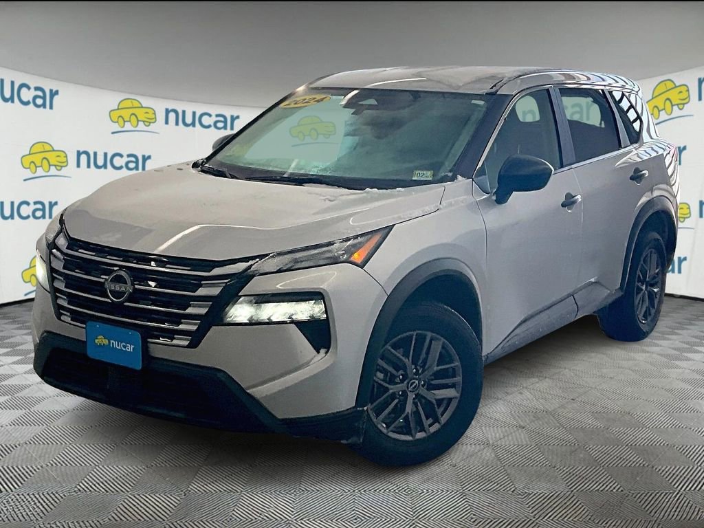 Used 2024 Nissan Rogue S image 3