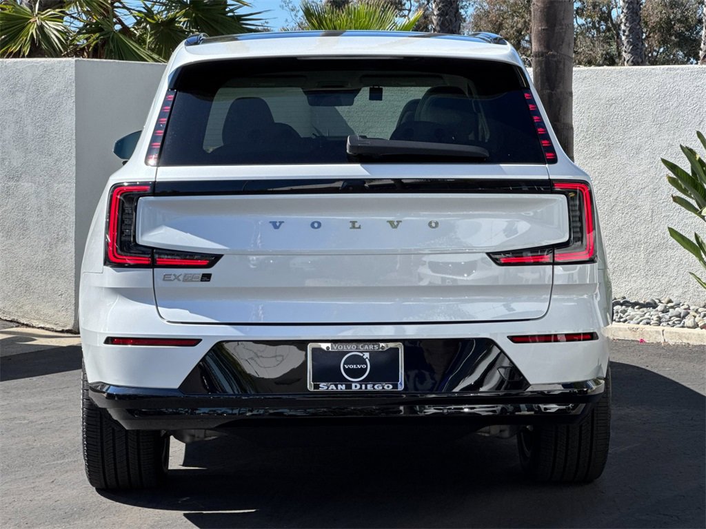 New 2025 Volvo EX90 Plus image 4