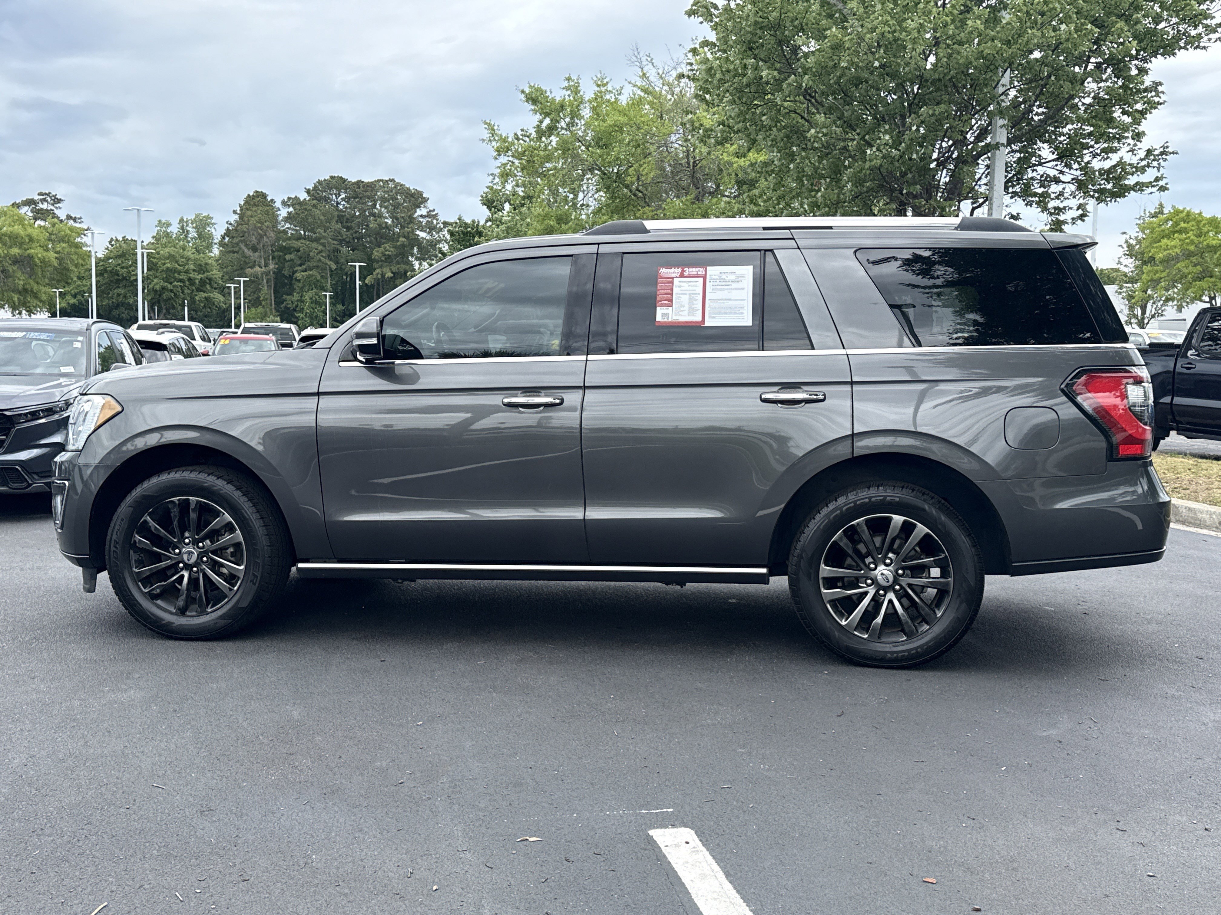 Used 2019 Ford Expedition Limited w/ Driver Assistance Package RWD image 7