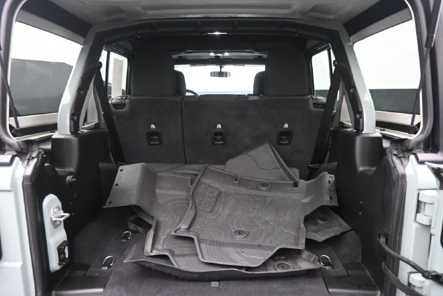 Used 2023 Jeep Wrangler Unlimited Sport AWD/4WD image 7