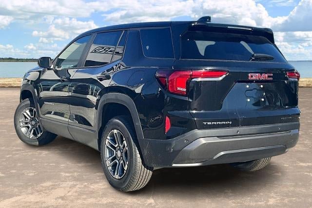 New 2026 GMC Terrain Elevation FWD image 3
