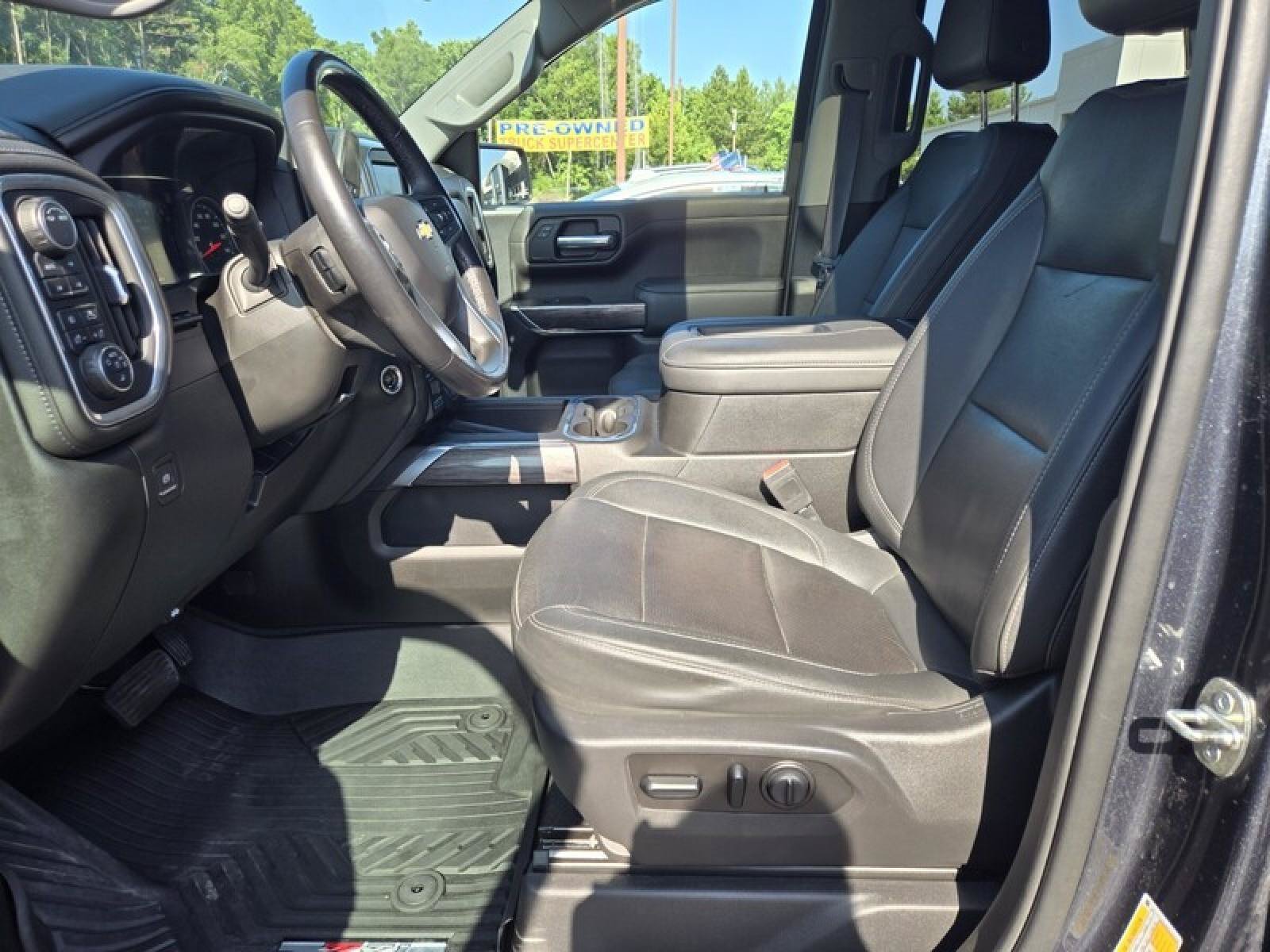 Used 2021 Chevrolet Silverado 1500 LTZ w/ LTZ Premium Package AWD/4WD image 19