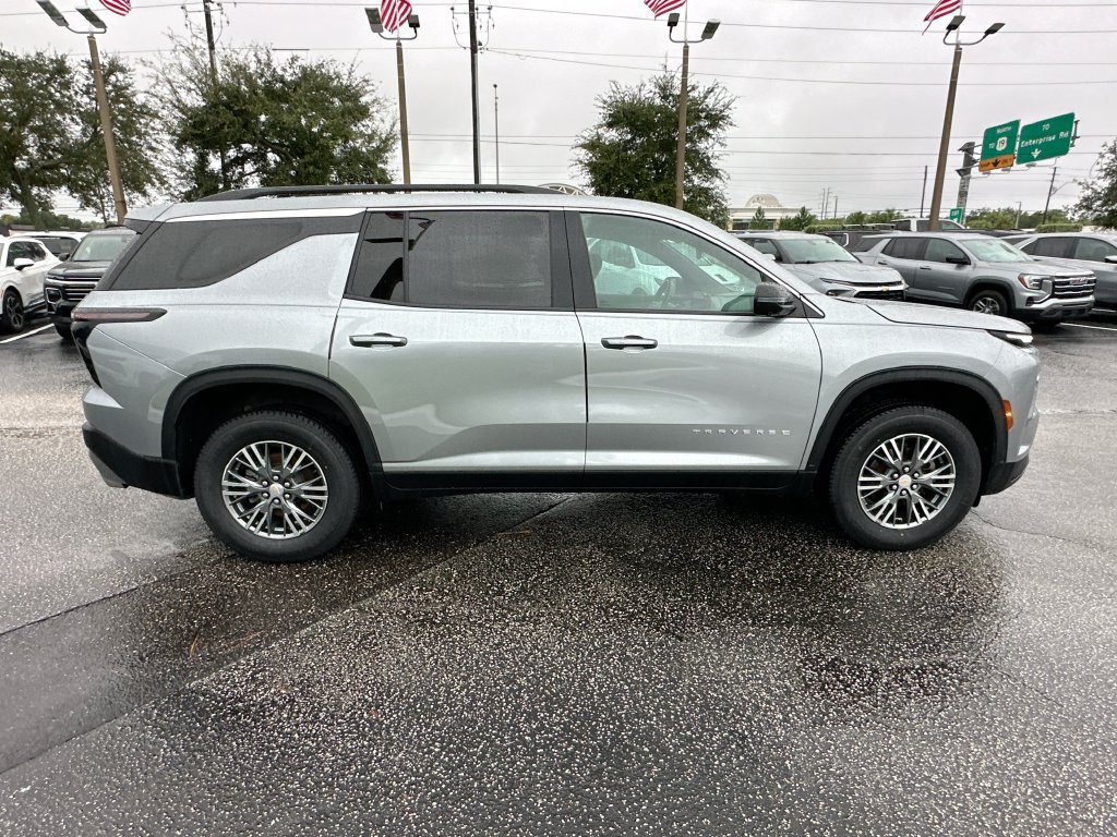 Certified 2024 Chevrolet Traverse LT AWD/4WD image 4
