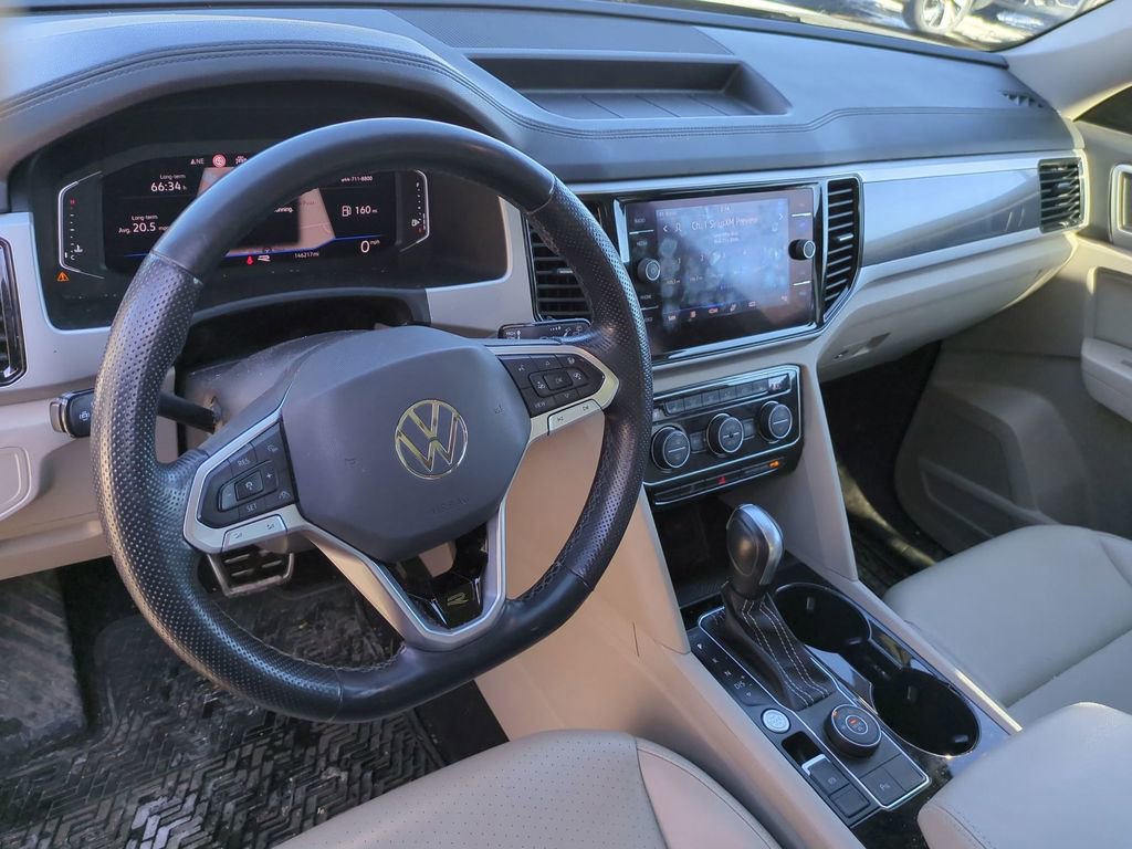 Used 2021 Volkswagen Atlas SEL R-Line image 15