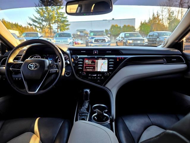 Used 2020 Toyota Camry XLE w/ Navigation Package AWD/4WD image 10