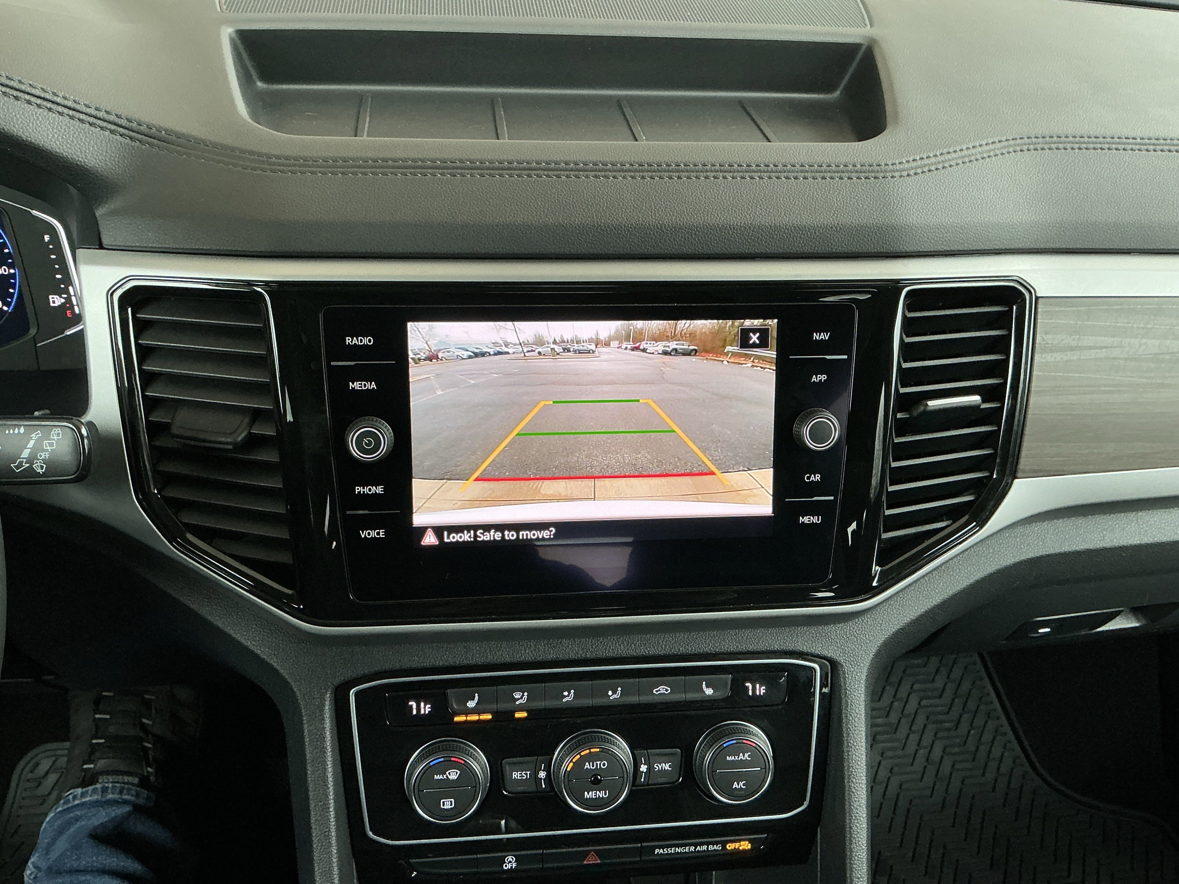 Used 2021 Volkswagen Atlas SEL image 10