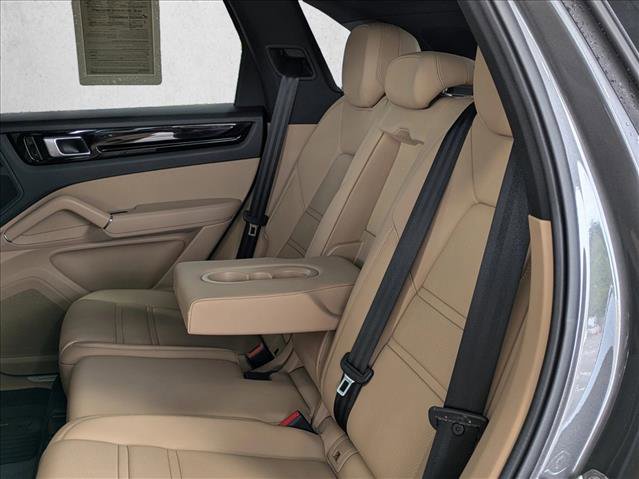 Used 2021 Porsche Cayenne image 24