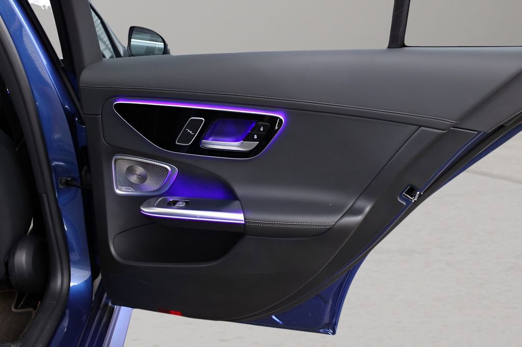 Used 2022 Mercedes-Benz C 300 Sedan image 15