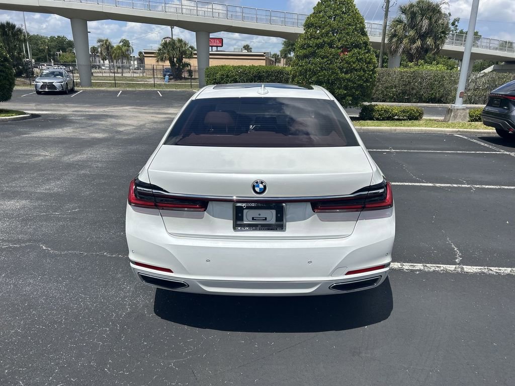 Used 2022 BMW 740i image 17