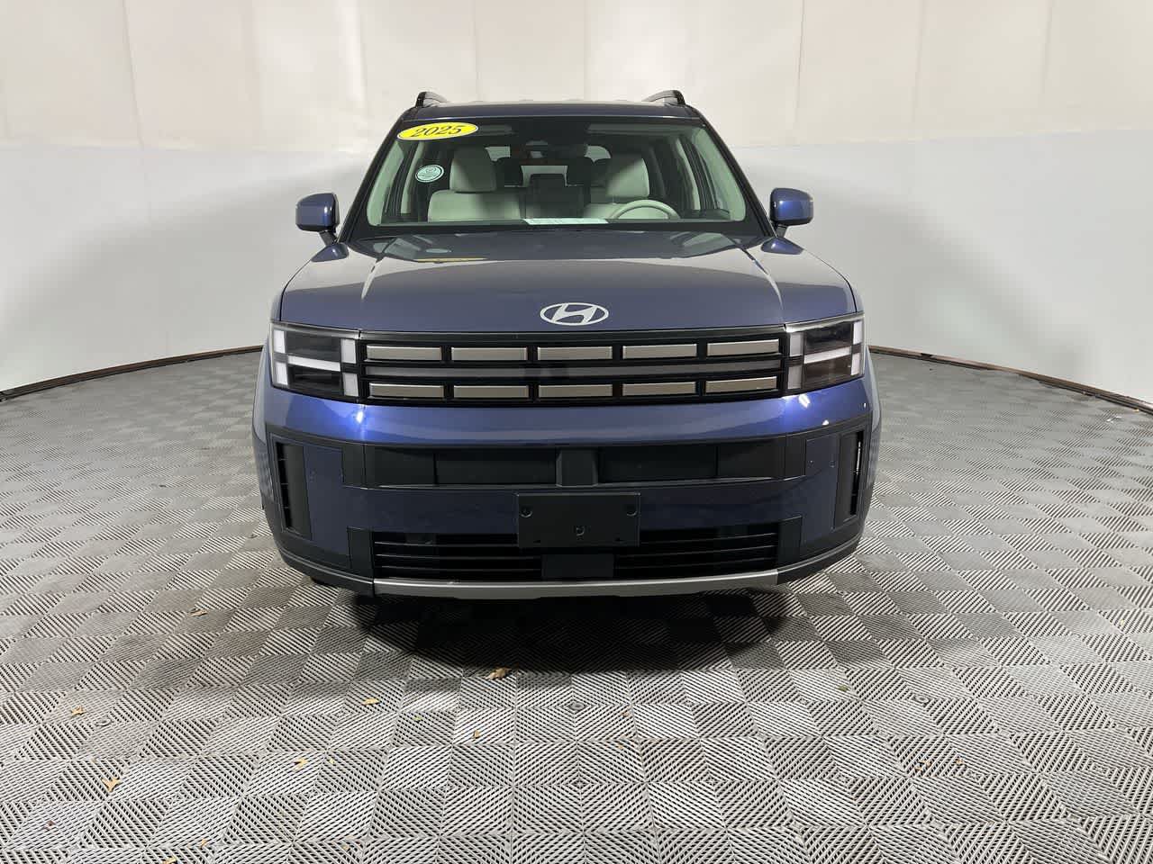 Used 2025 Hyundai Santa Fe SEL AWD/4WD image 3