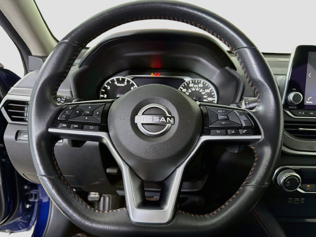 Used 2024 Nissan Altima 2.5 SR FWD image 15