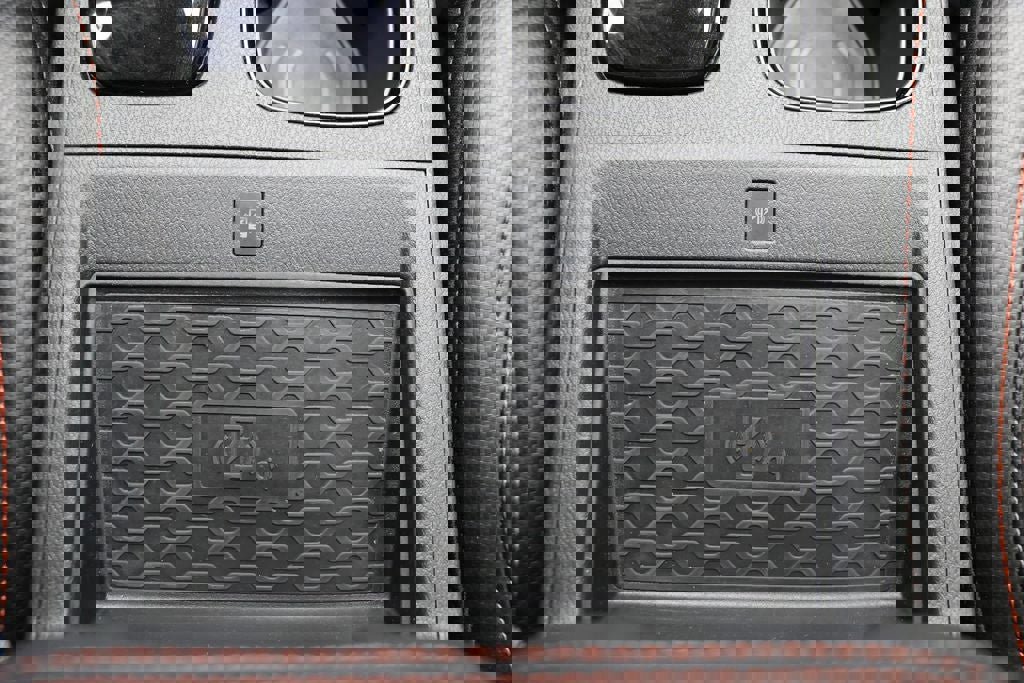 Used 2023 Nissan Frontier PRO-4X w/ Pro-4X Premium Package image 32