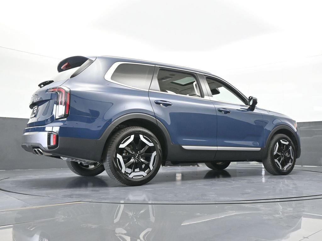 Used 2025 Kia Telluride EX w/ EX Captain's Chair Package image 66