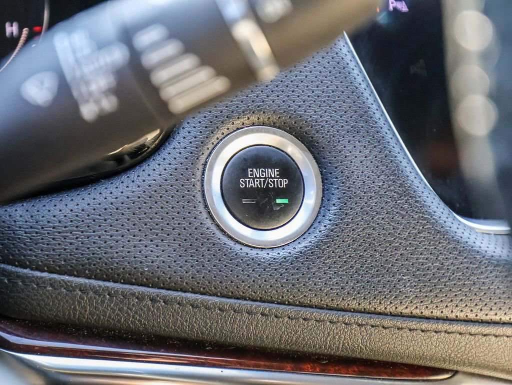 Used 2018 Cadillac XT5 Luxury w/ Driver Awareness Package image 28