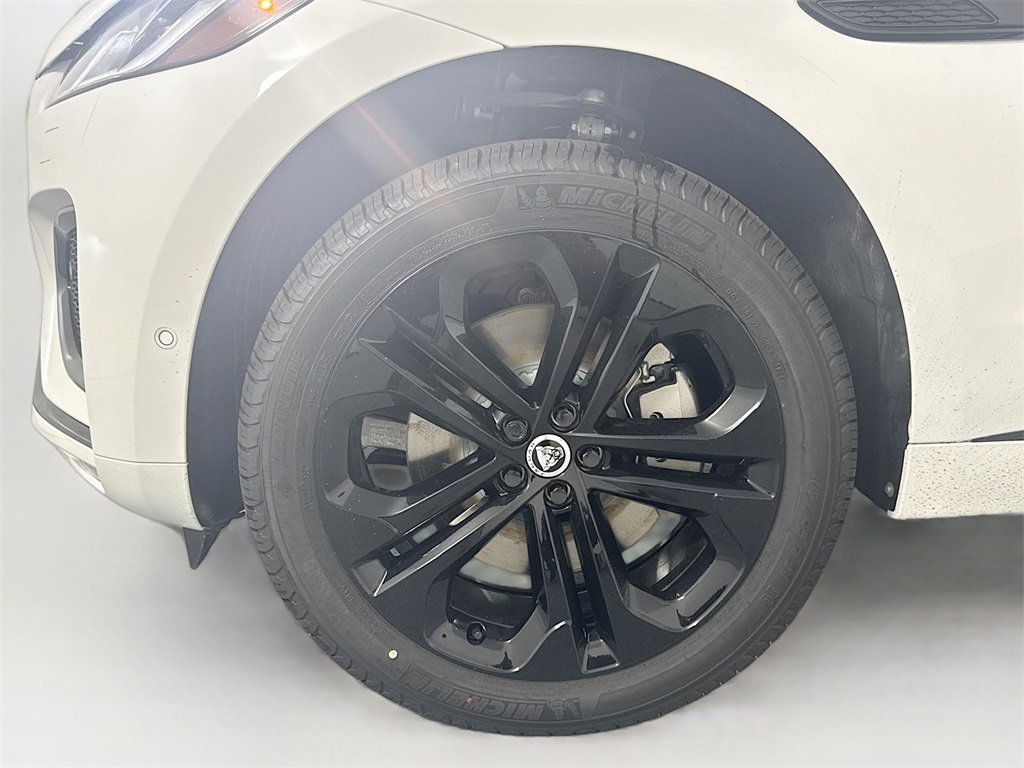 New 2026 Jaguar F-PACE R-Dynamic S image 31