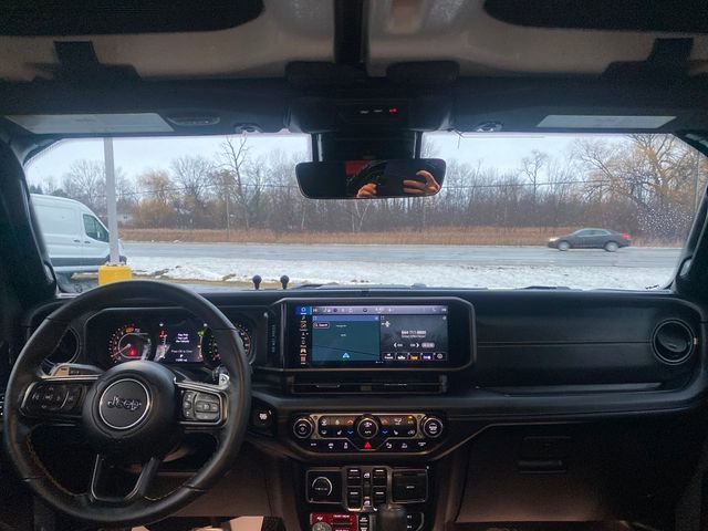 Used 2025 Jeep Wrangler Unlimited Rubicon 392 image 19