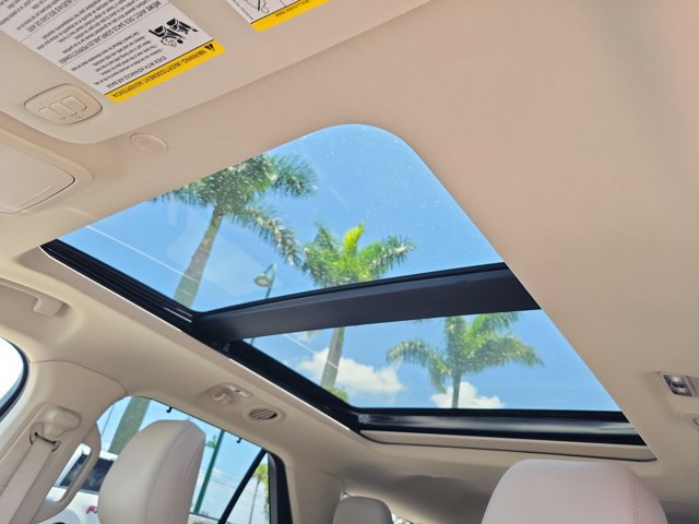 Certified 2023 Ford Explorer Limited w/ Limited Technology Package RWD image 21