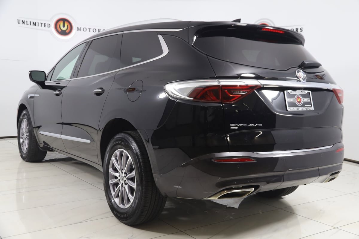 Used 2023 Buick Enclave Essence AWD/4WD image 4