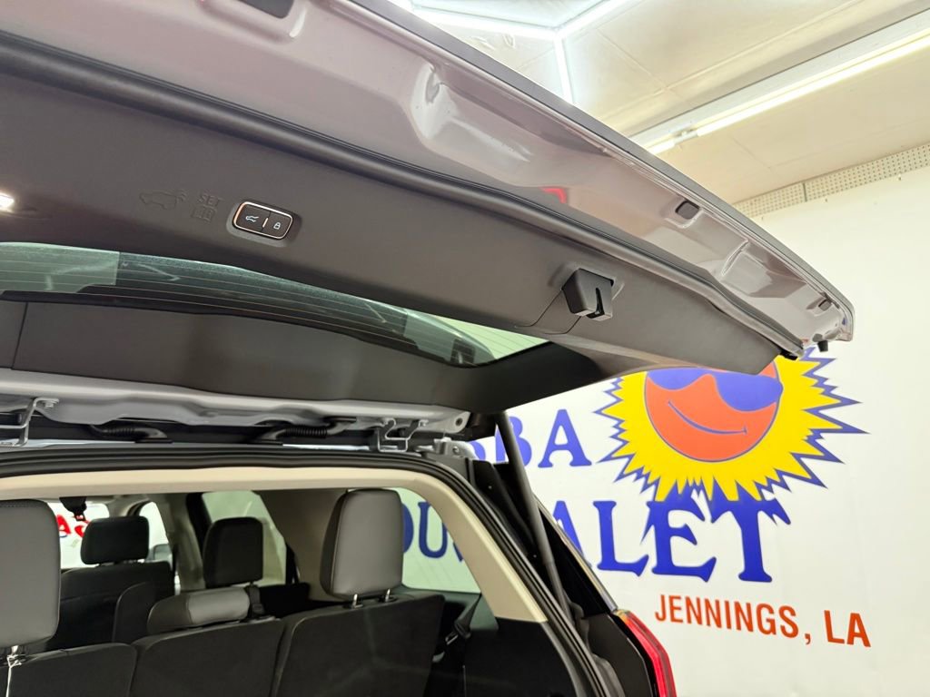 New 2025 Ford Expedition Active image 25