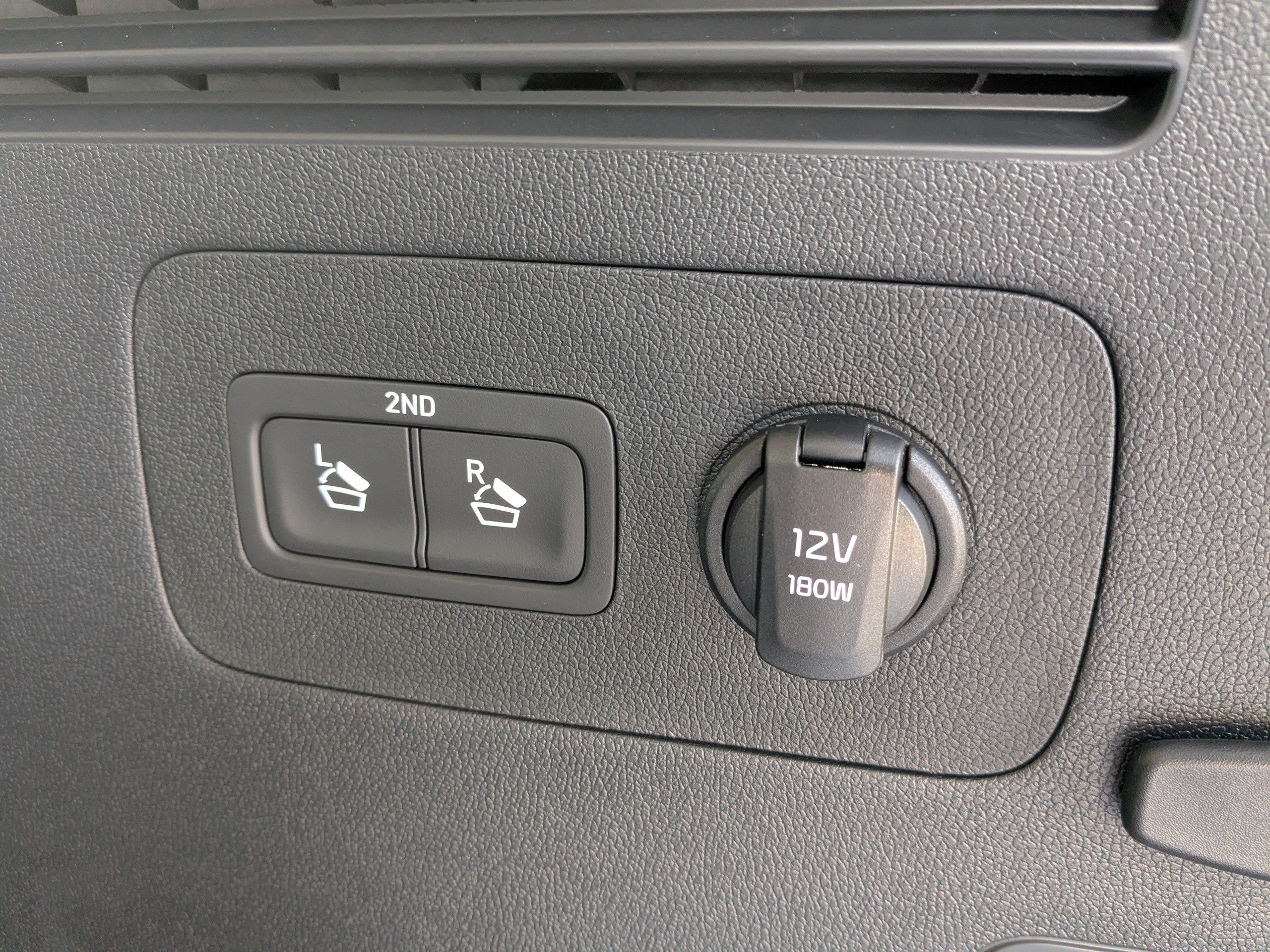 New 2026 Kia Sorento S w/ S Panoramic Sunroof Package FWD image 15