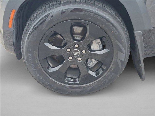 Used 2023 Land Rover Defender 110 X-Dynamic SE AWD/4WD image 24
