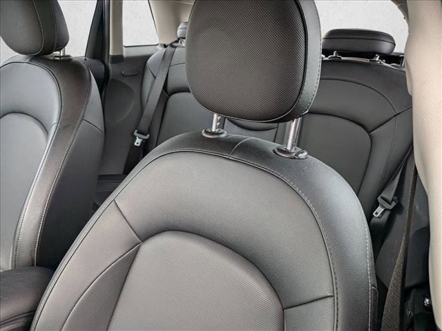 Used 2018 MINI Cooper 4-Door Hardtop image 13