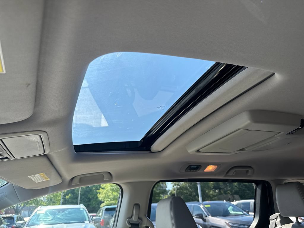 Used 2018 Honda Odyssey Elite image 19