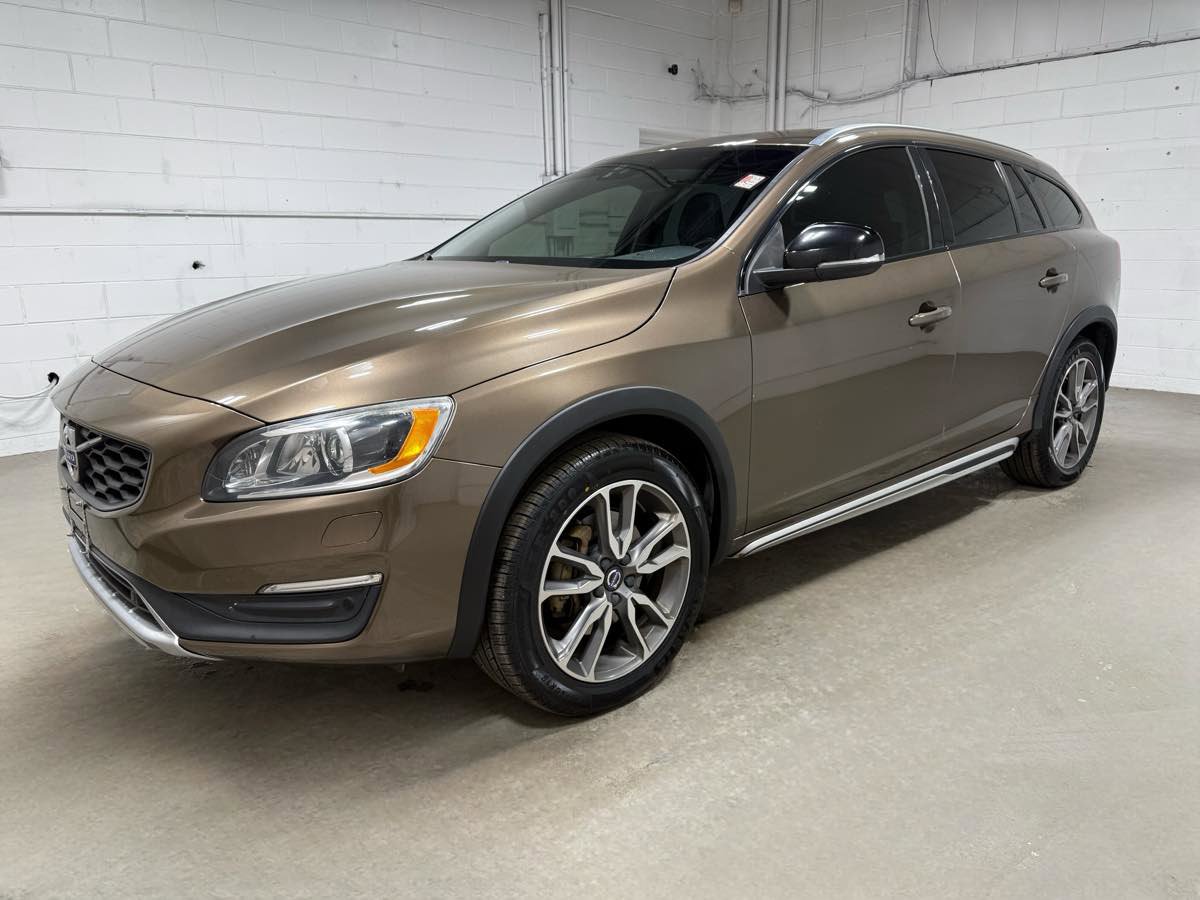 Used 2018 Volvo V60 T5 Cross Country Platinum