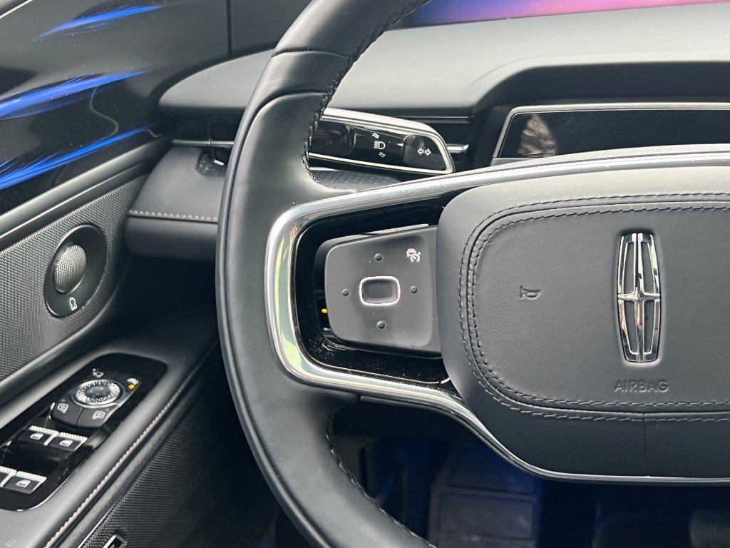 Used 2025 Lincoln Nautilus Premier w/ Equipment Group 102A image 29