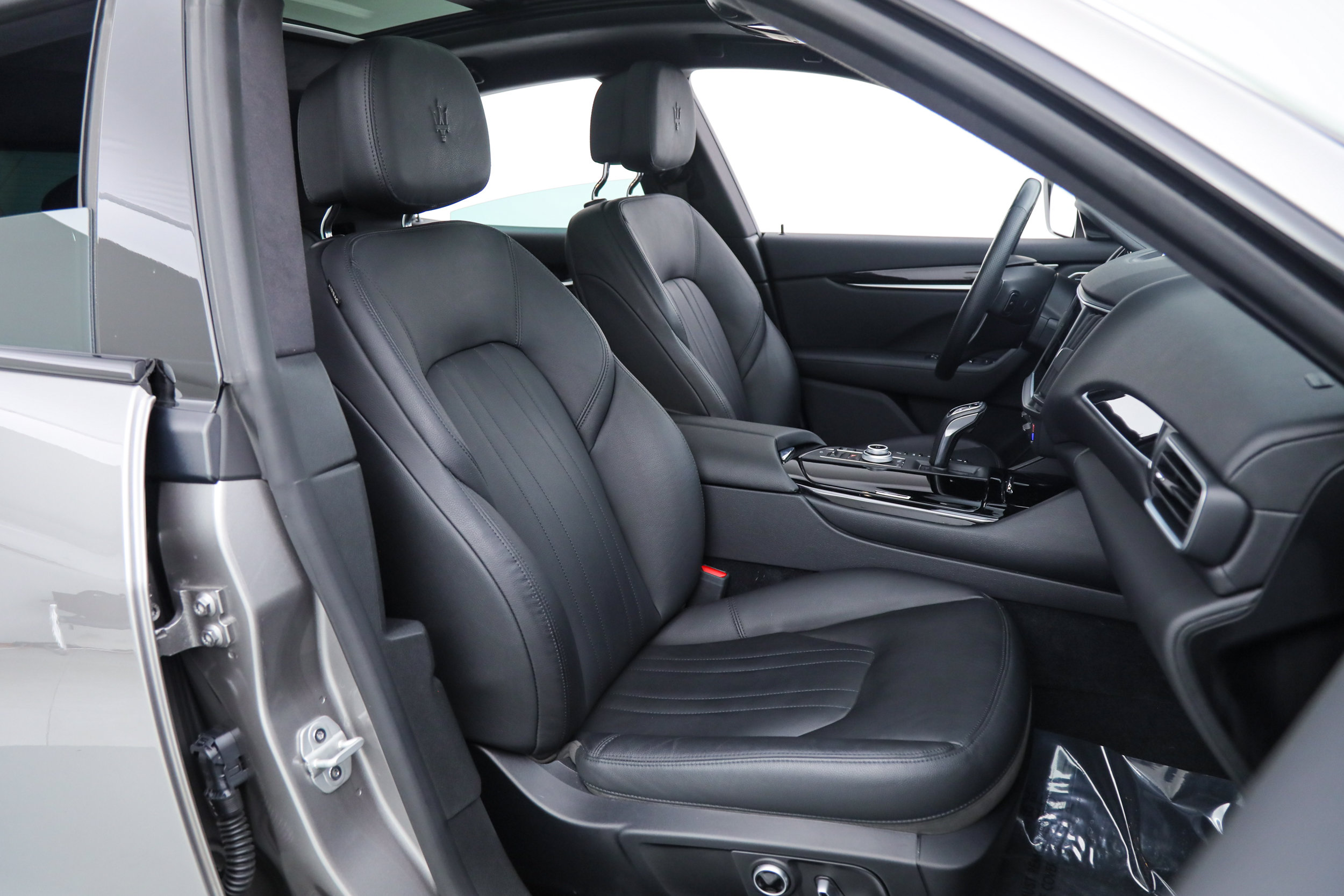 Certified 2022 Maserati Levante GT AWD/4WD image 13
