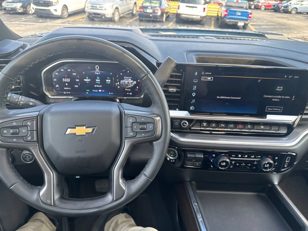Used 2026 Chevrolet Silverado 2500 High Country w/ Technology Package AWD/4WD image 18