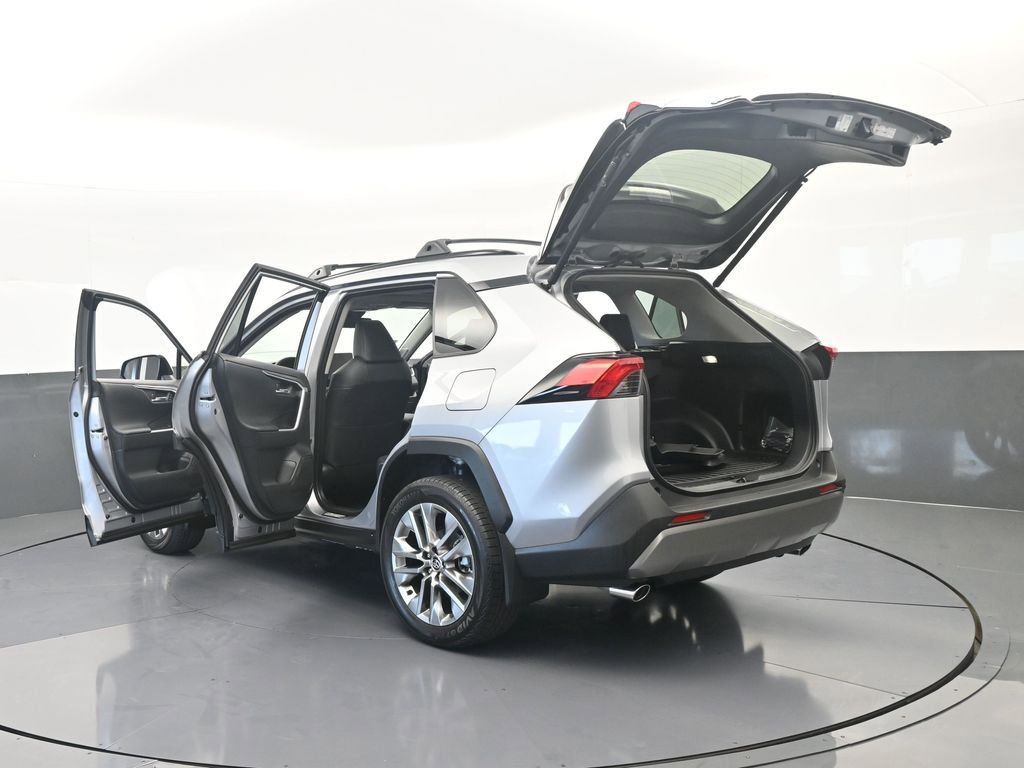 Used 2025 Toyota RAV4 Limited image 84