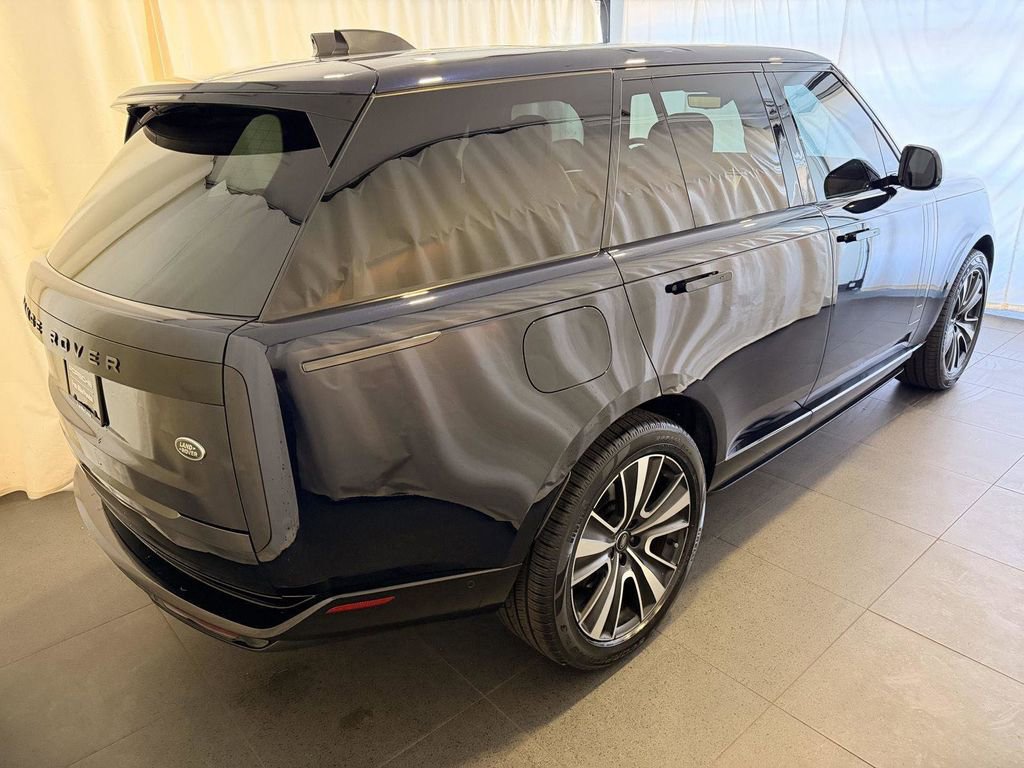 Used 2023 Land Rover Range Rover SE AWD/4WD image 9