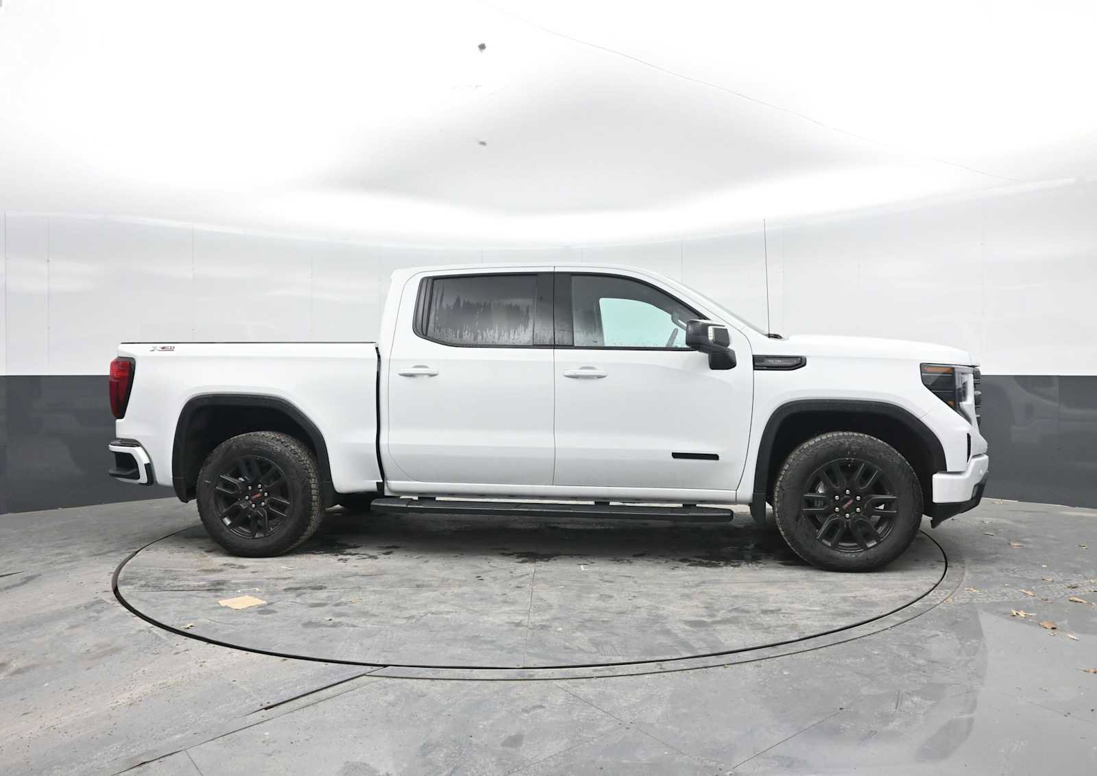 New 2026 GMC Sierra 1500 Elevation w/ Elevation Premium Package AWD/4WD image 9
