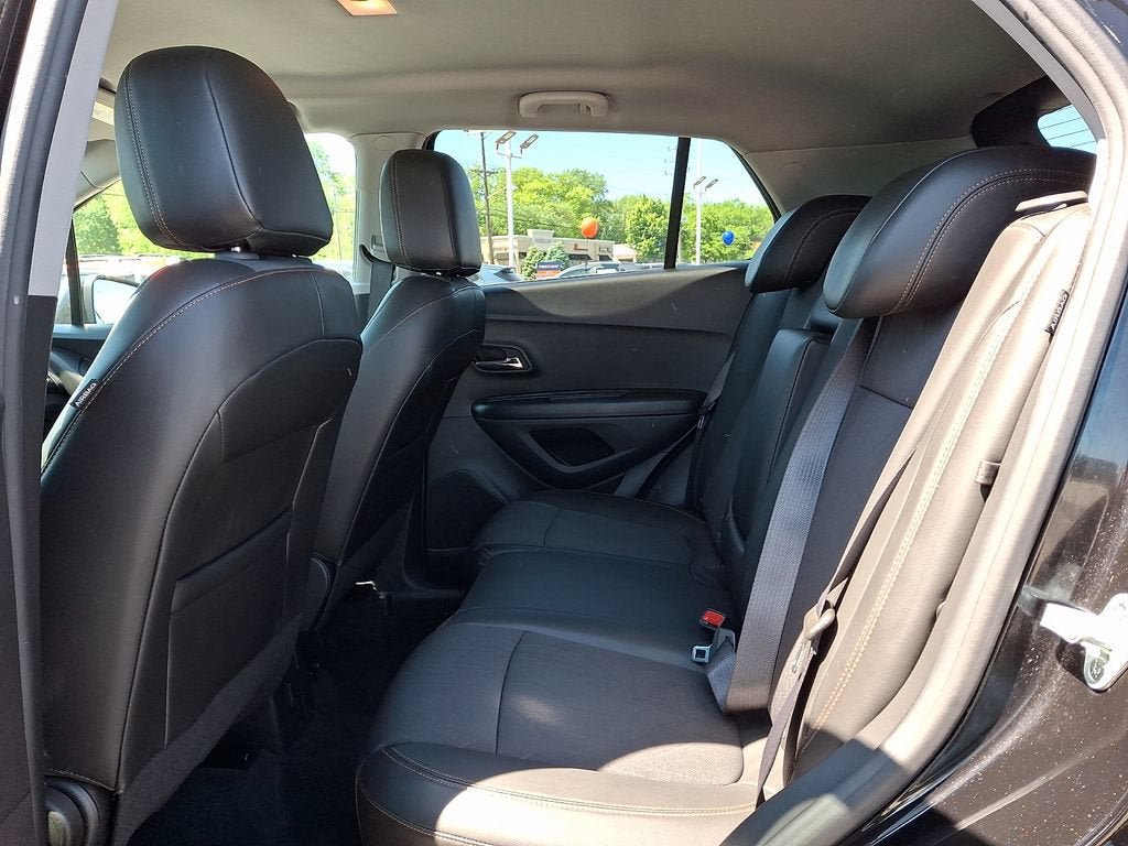Certified 2022 Chevrolet Trax LT w/ Driver Confidence Package AWD/4WD image 11