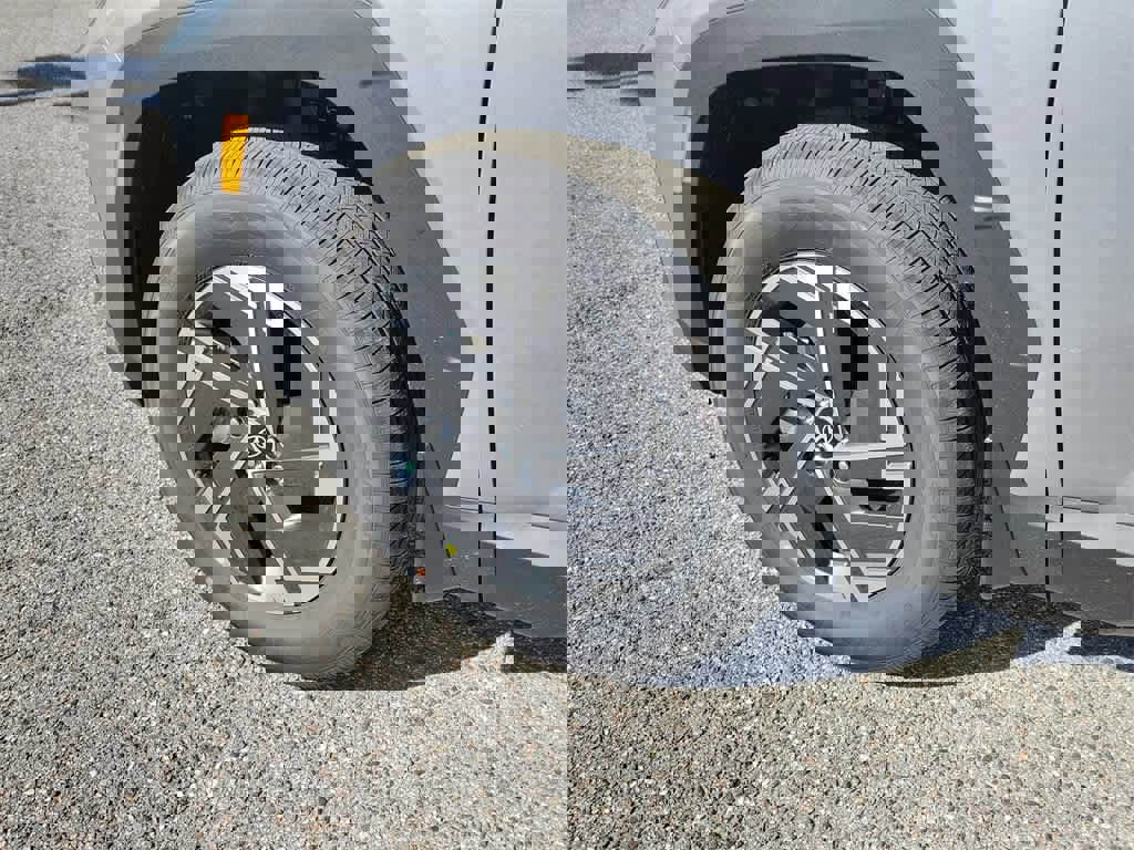 New 2026 Hyundai Tucson Blue SE image 5