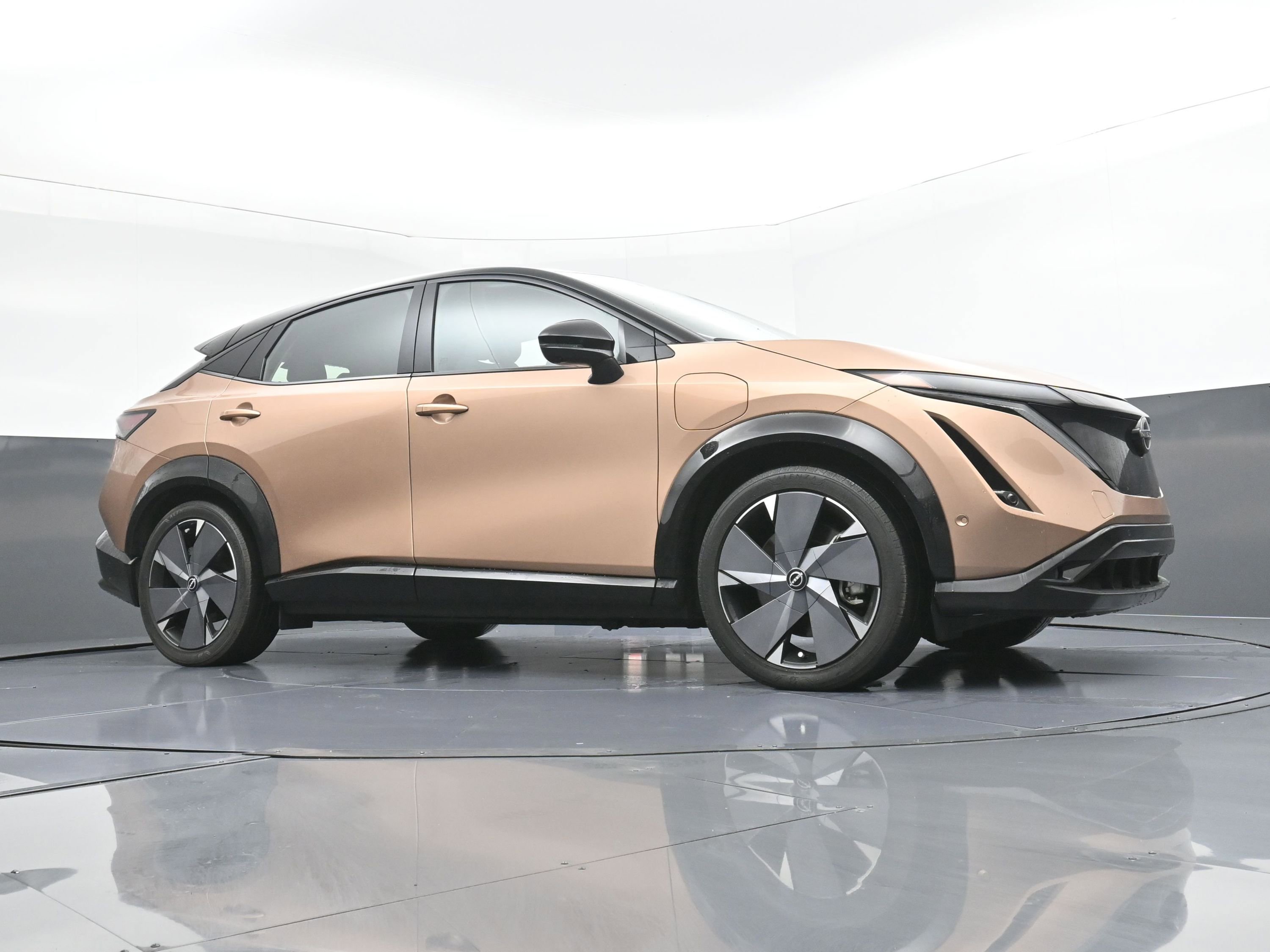 Used 2023 Nissan Ariya image 20