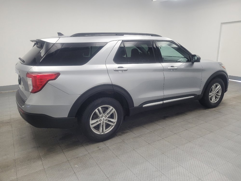 Used 2022 Ford Explorer XLT w/ Equipment Group 202A image 10