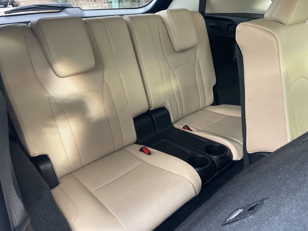 Used 2021 Lexus RX 350L Premium w/ Premium Package image 20