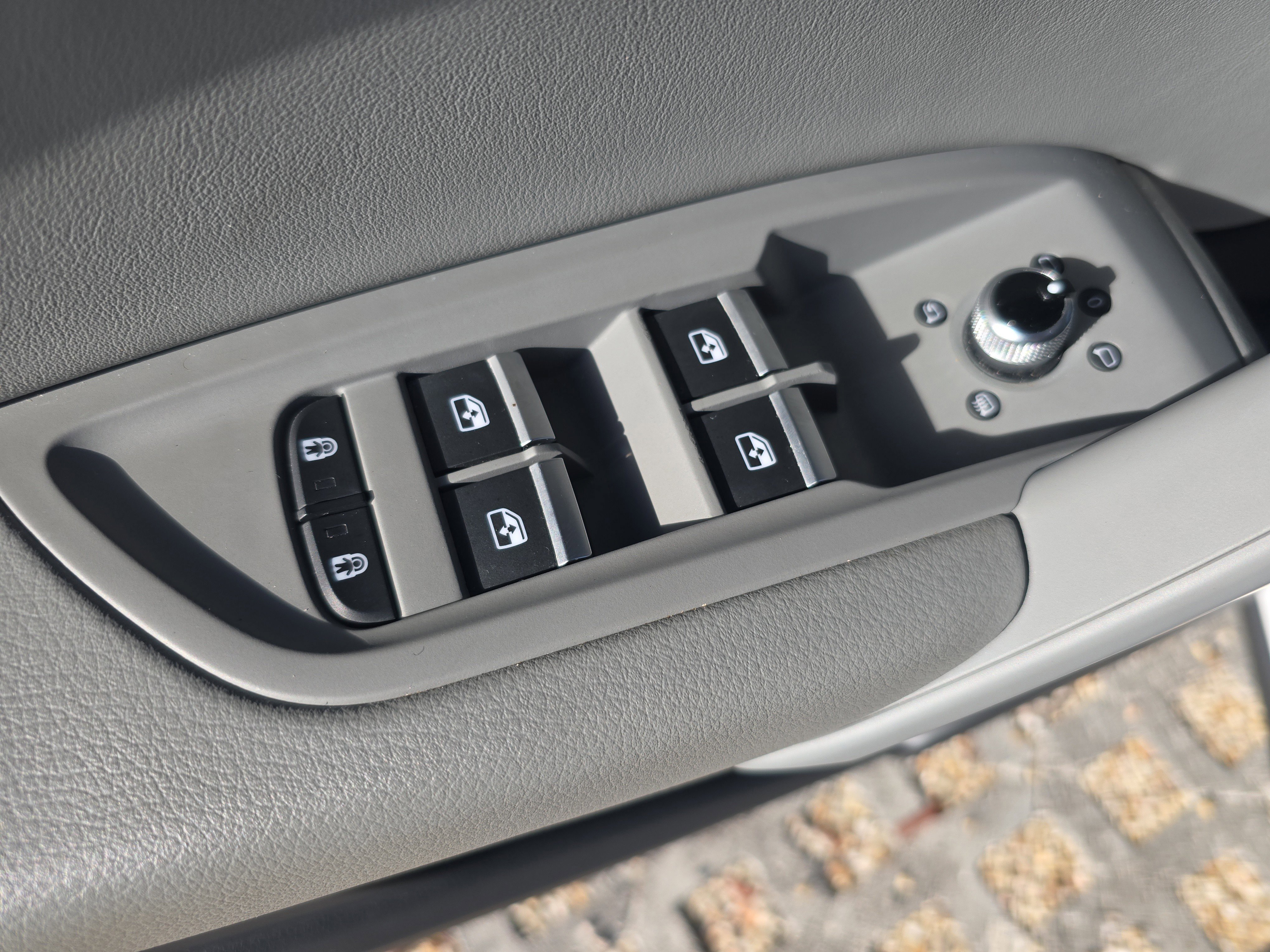 Used 2025 Audi Q5 2.0T Premium image 18